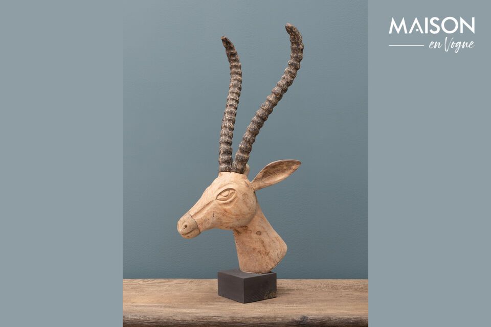 Sculpted gazelle figurine in light wood Chehoma