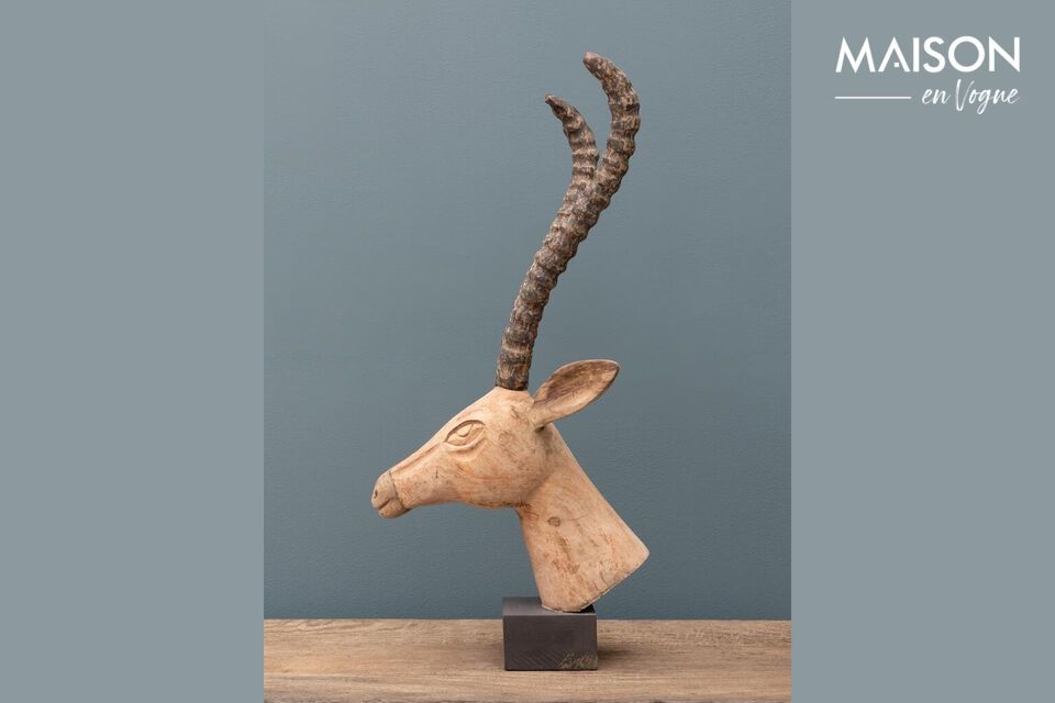 Bring natural elegance to your home with this sturdy wooden sculpture.