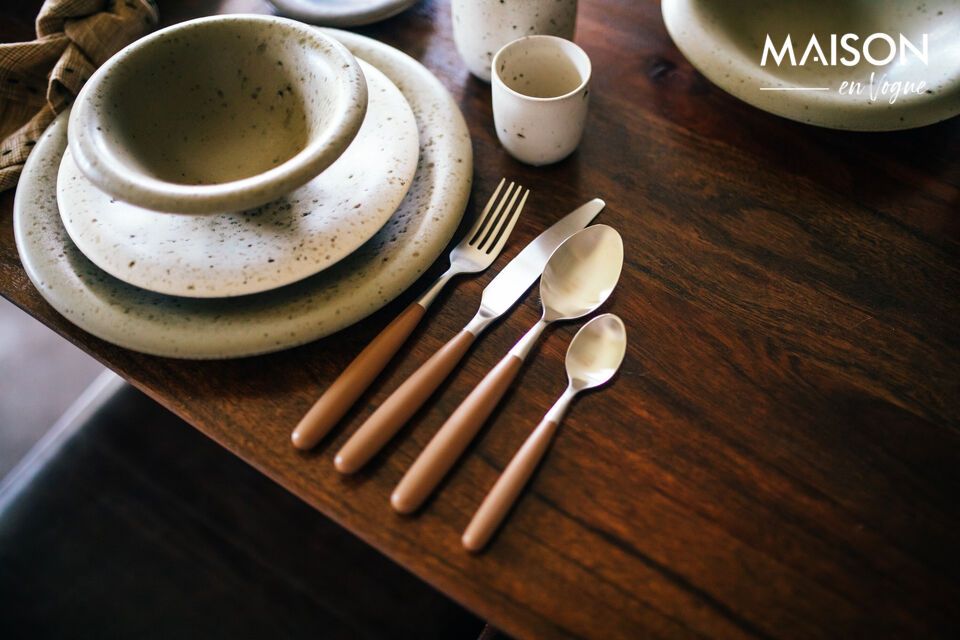 Discover the timeless elegance and superior functionality of our Renoir 16-piece flatware set