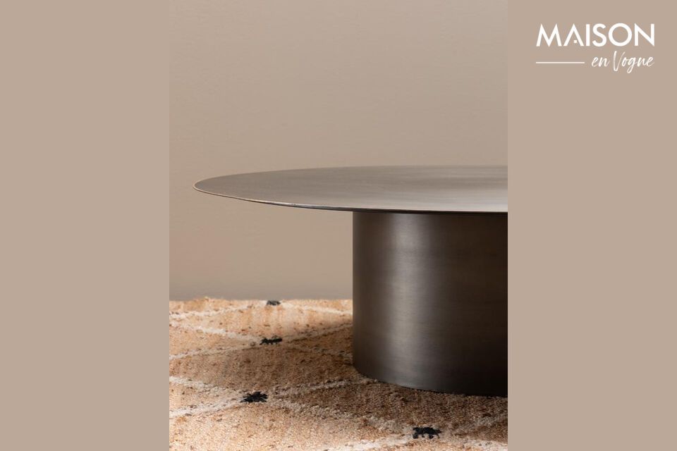 Enhance your living room with this elegant coffee table duo.