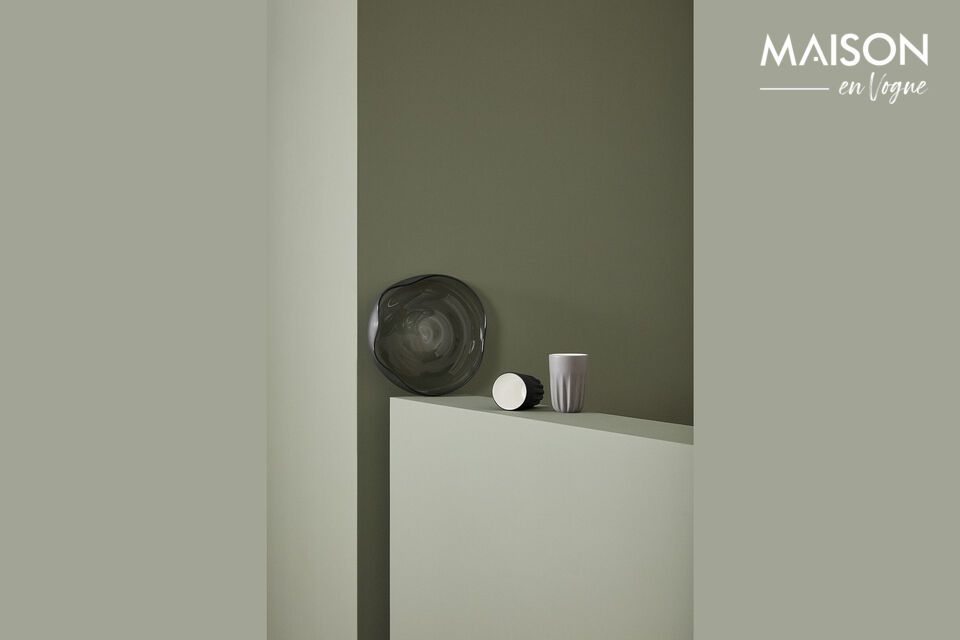 Discover the understated charm of the Bow set of 2 plates in smoky gray frosted glass