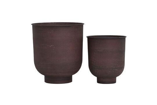 Set of 2 burgundy Vig metal planters Clipped