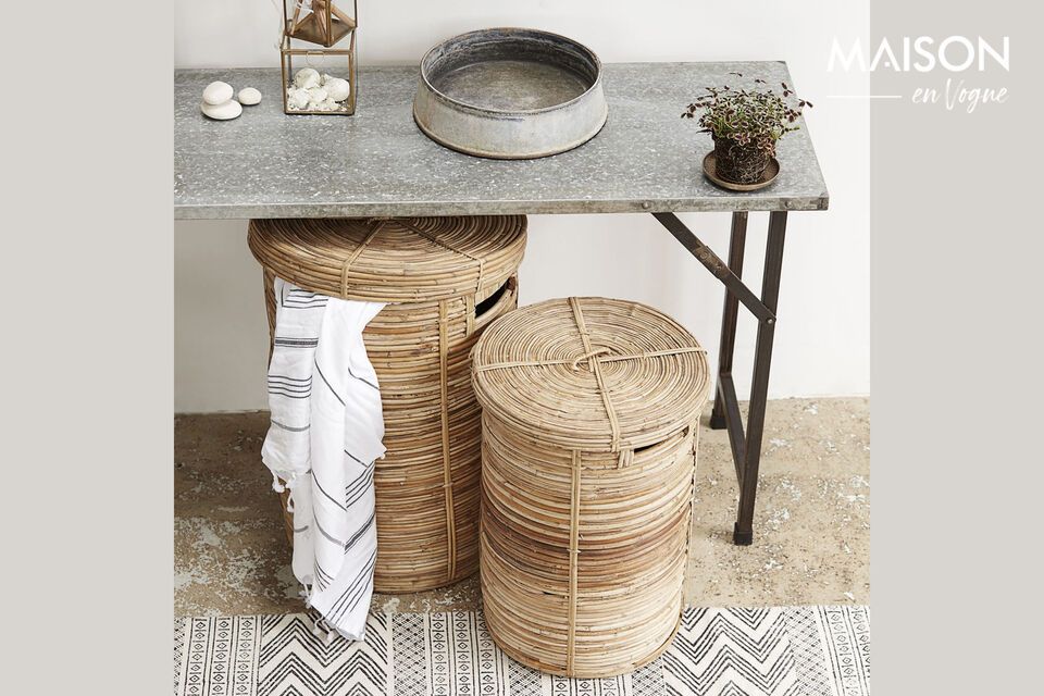 Discover our set of two Chaka laundry baskets