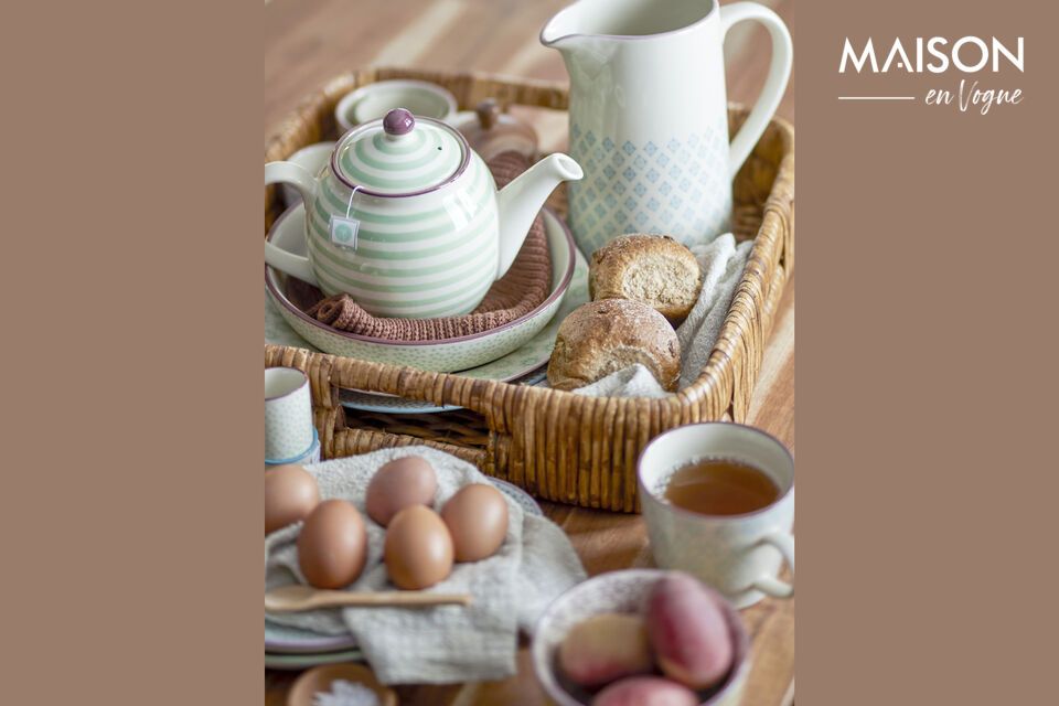 Discover rustic elegance with our set of 2 brown rattan Diann serving trays