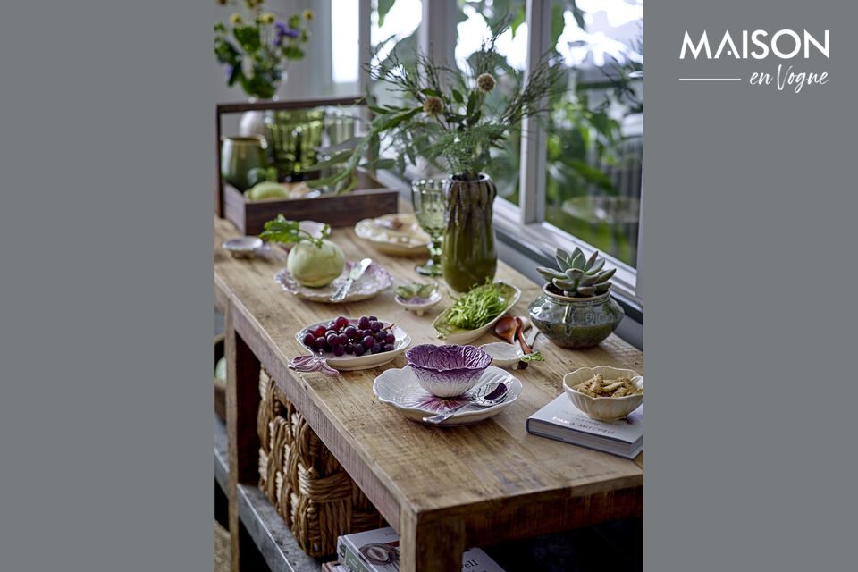 Add a poetic touch to any meal with these stoneware bowls.