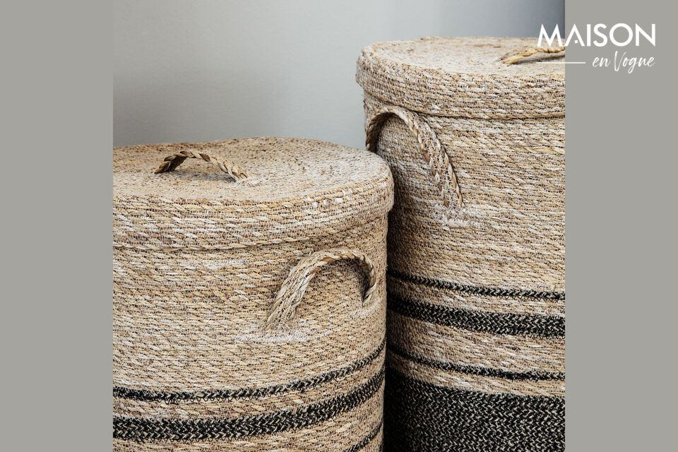 Discover elegance and functionality with our Laundry collection of natural jute fiber baskets