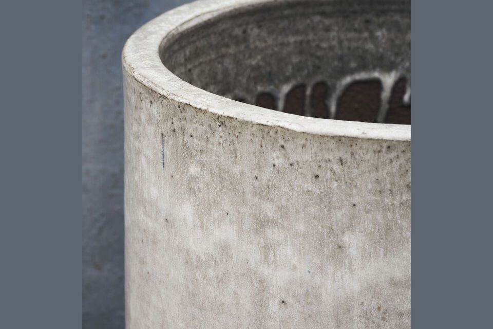 Discover the timeless elegance of the Pho grey pottery planter