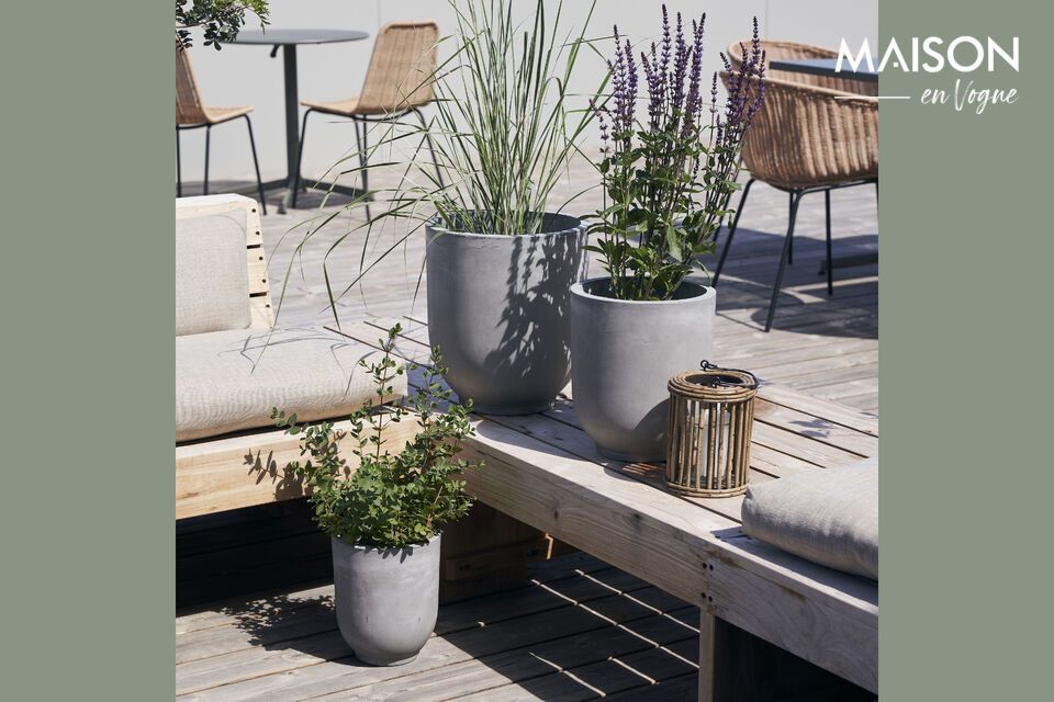 Elegance and durability for your plants with this modern planter.