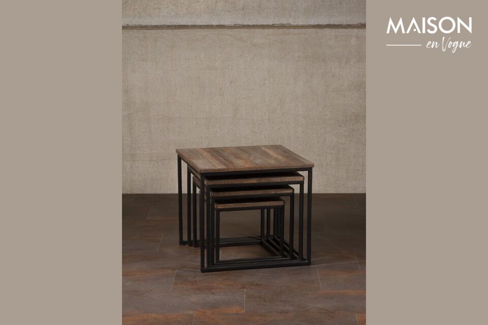 Add a touch of naturalness and sturdiness to your space with our set of 4 teak side tables