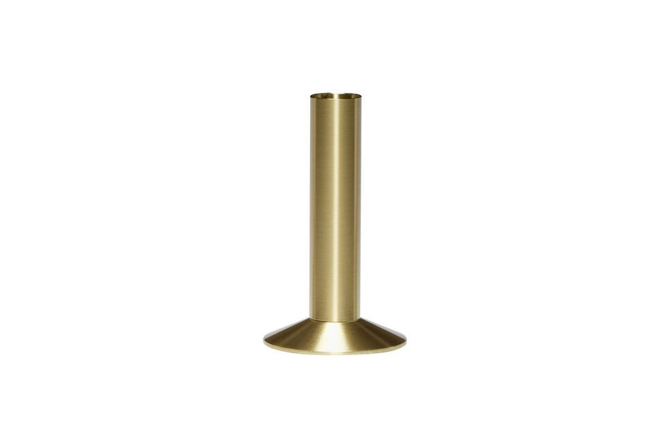 The Sleek brown metal candleholder combines form and function to create a warm atmosphere in your