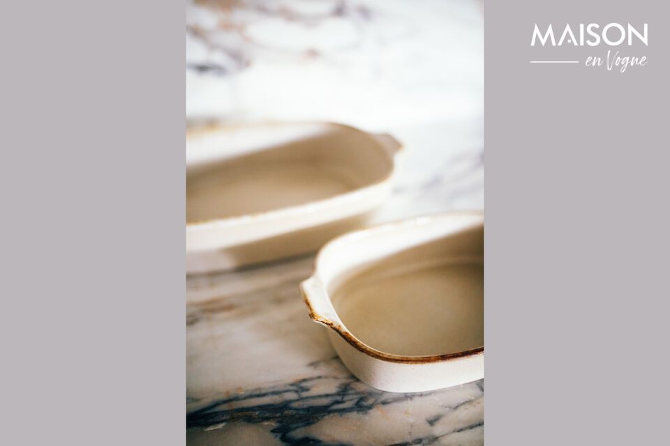 Discover the discreet charm of the small beige-gray stoneware baking dish from our Ascoli collection