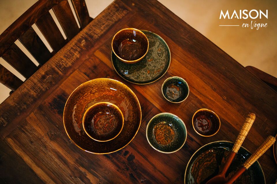 The choice of dark green adds a touch of sophistication to your table