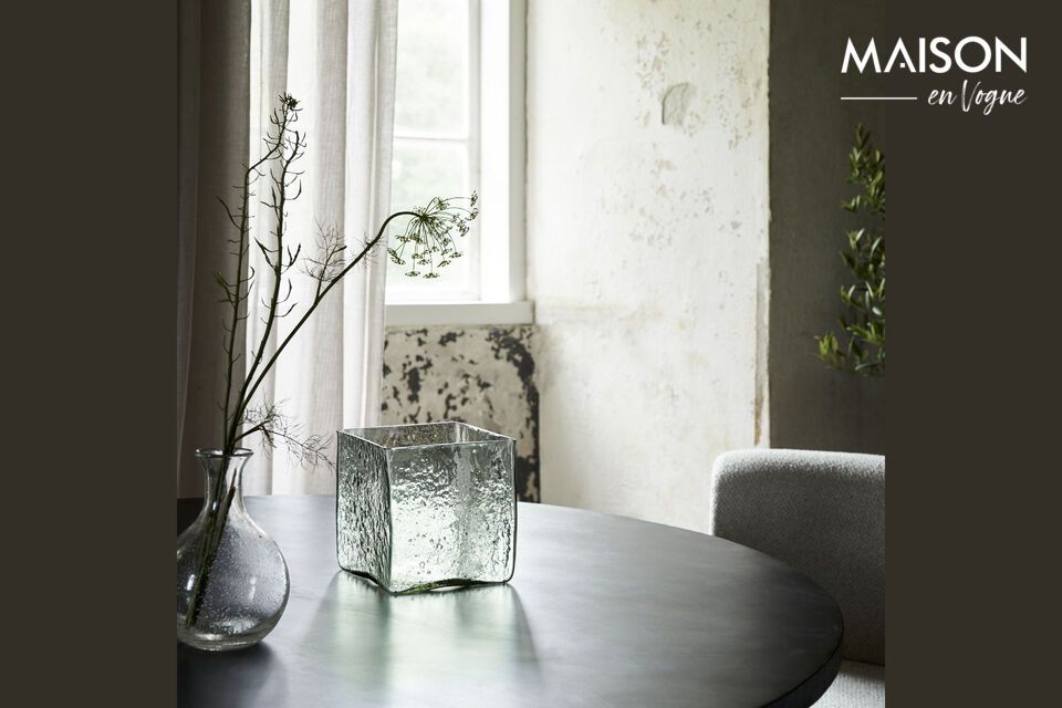 Bring a touch of spring freshness to your space.