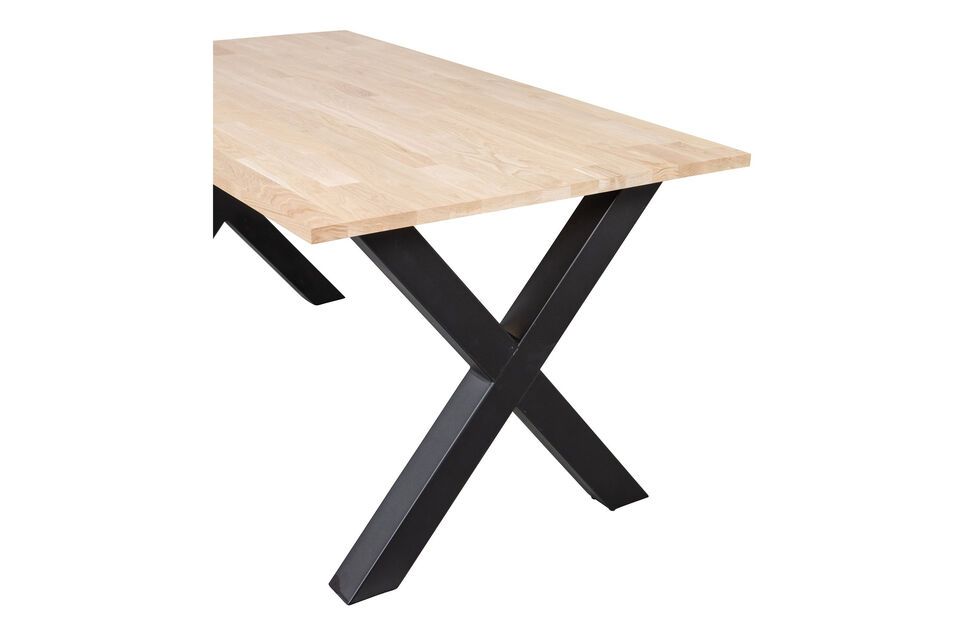 The Tablo table in solid untreated oak with metal leg from Alkmaar is a contemporary and sturdy