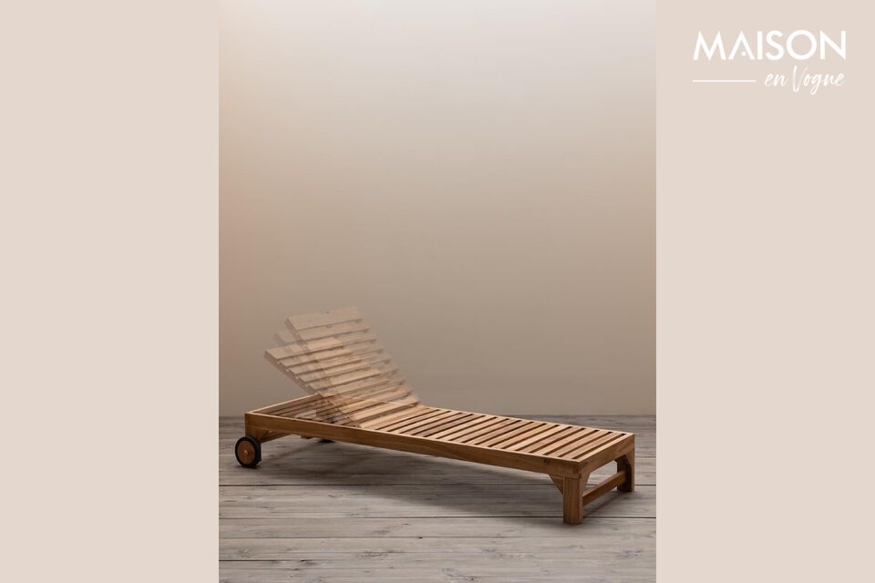 Discover our latest chaise longue collection with the Tirama model, designed in high-quality teak