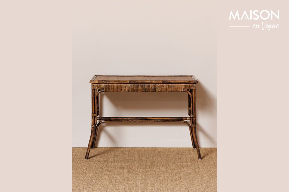 Count on the lasting elegance of a rattan desk.