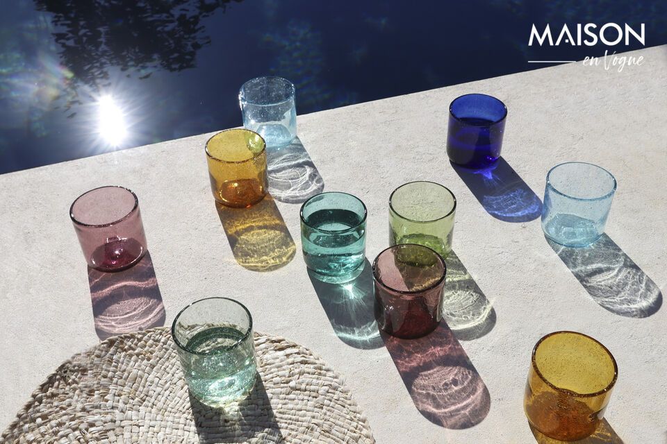 Each Vico glass measures 8 cm in length, width and height, making it ideal for any occasion