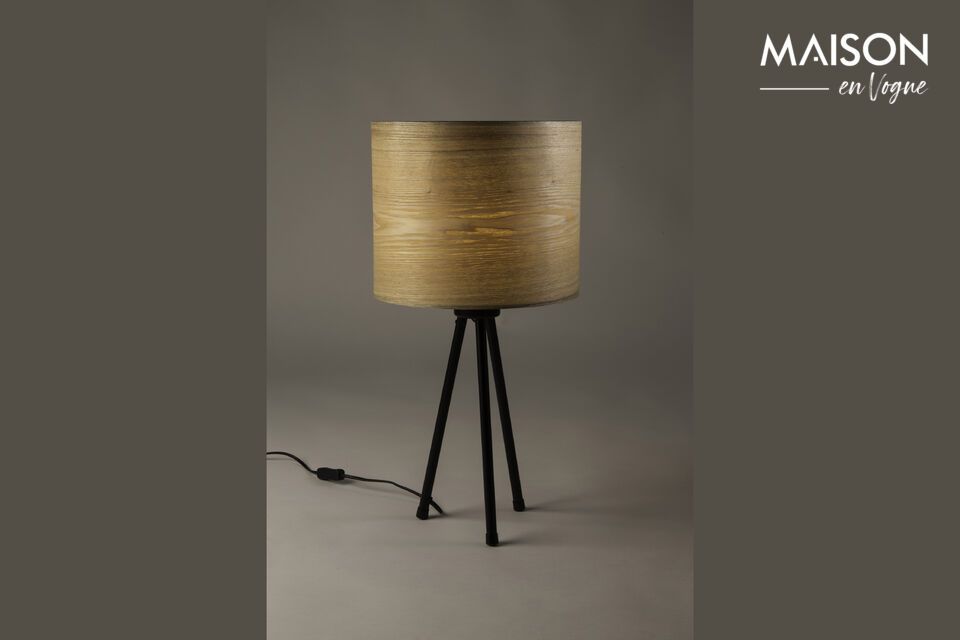 A lamp with an authentic design mixing wood and metal