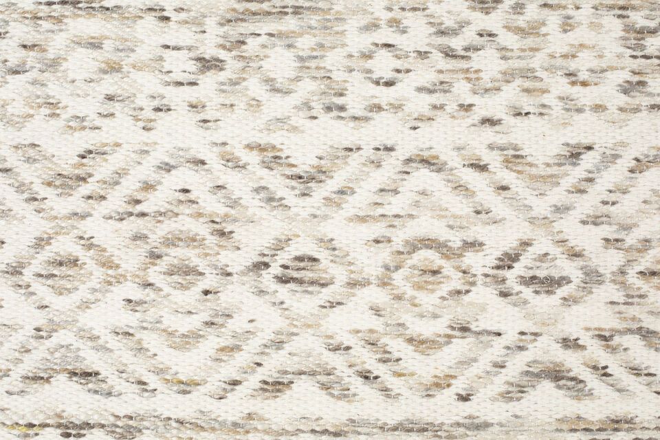 Discover the understated elegance of the Liv rug in brown wool.